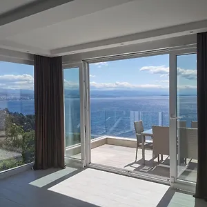 https://villa-isabela-icici.primorje-gorskikotar.com